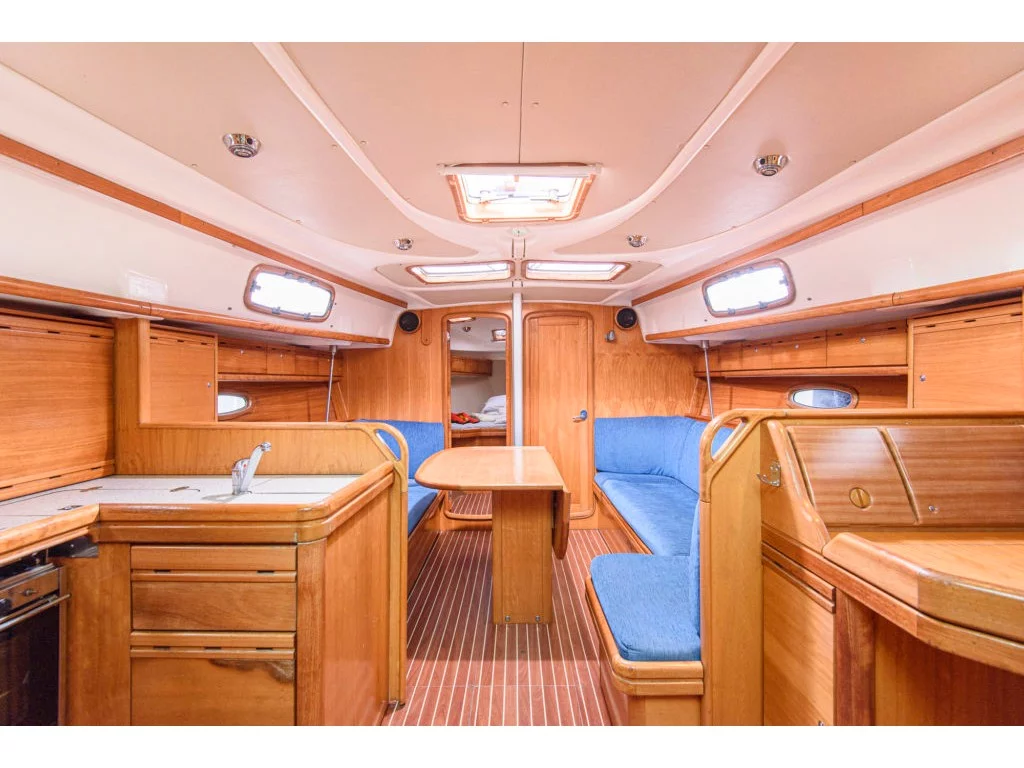 Bavaria 37 Cruiser (Gigiona) Interior image - 8
