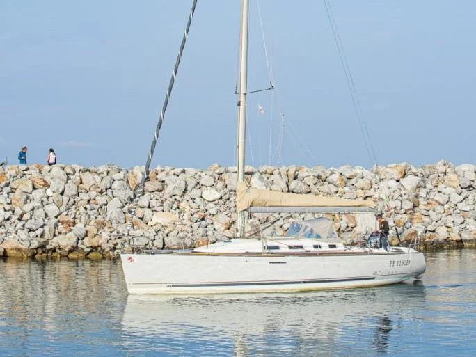 First 40.7 (Milena) Main image - 0