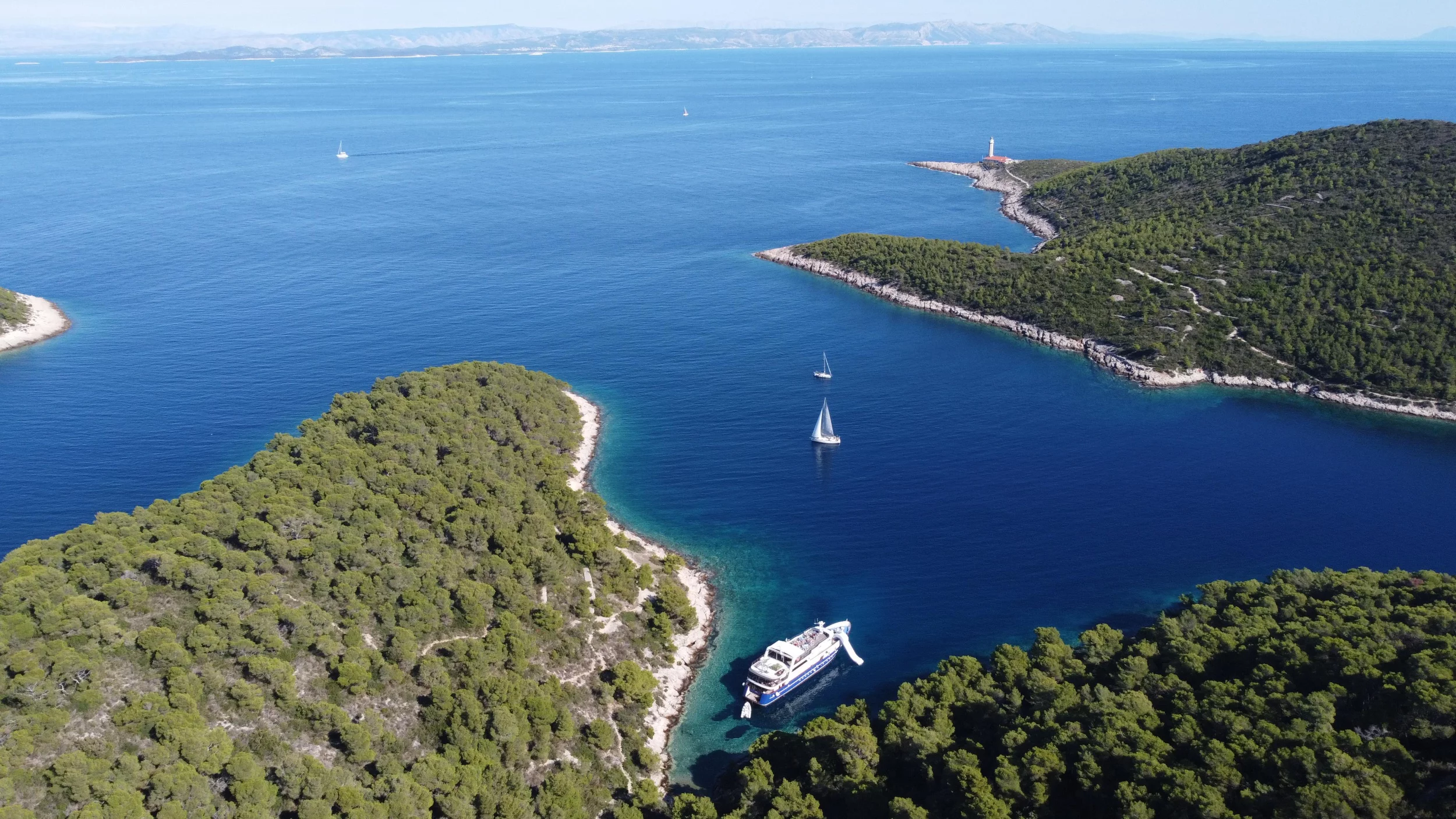 Motoryacht (Lupus Mare)  - 24