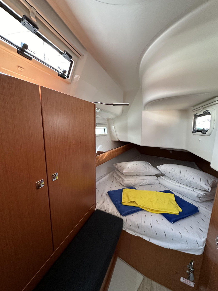 Bavaria Cruiser 34 — photo 6