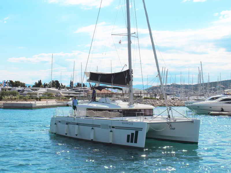 Photo #1 - Lagoon 450 Fly (BAROS) en Trogir - 19098