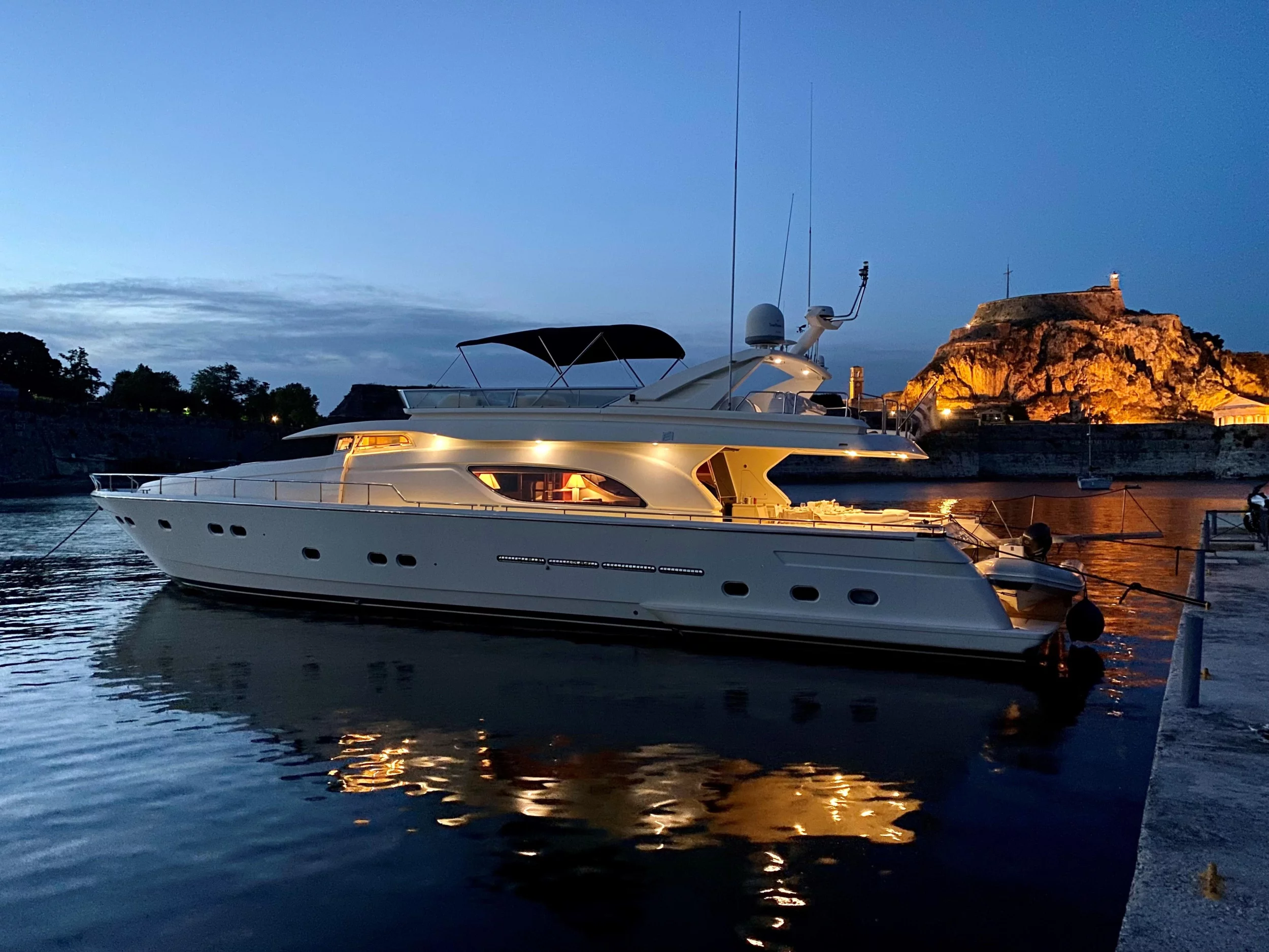 Ferretti 80 (Kentavros II)  - 2
