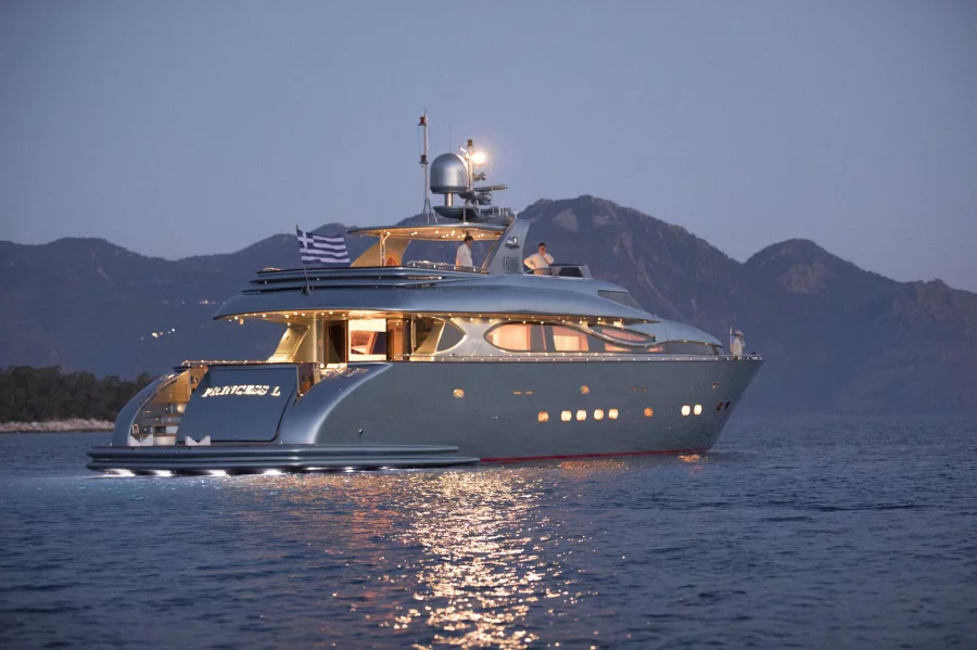 Maiora 108 (Princess L)  - 18