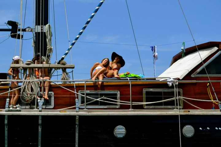 Custom Motor Sailer 80' (Anemos)  - 31