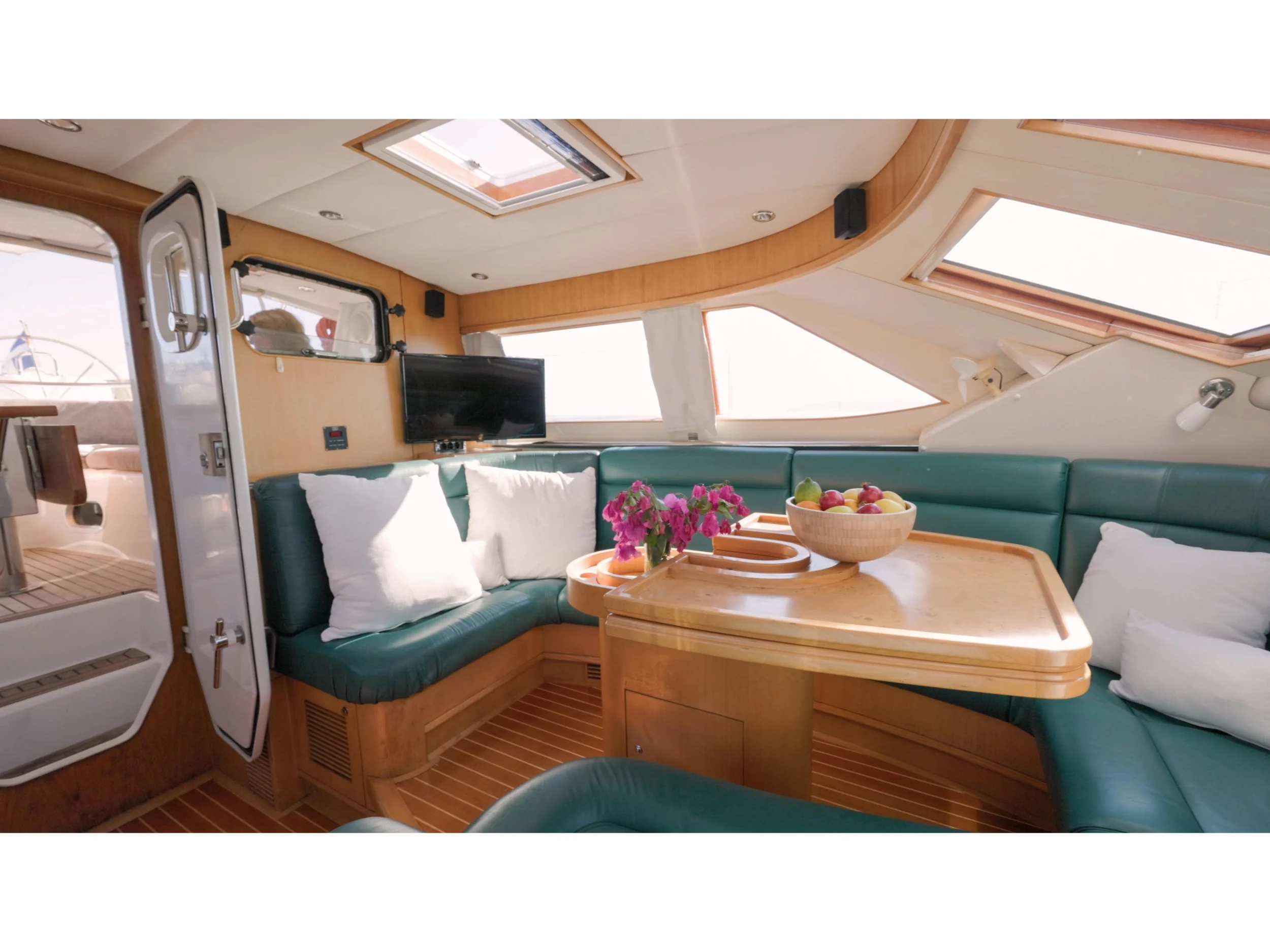 Trintella 65 Classic (MORNING CALM) Interior image - 15