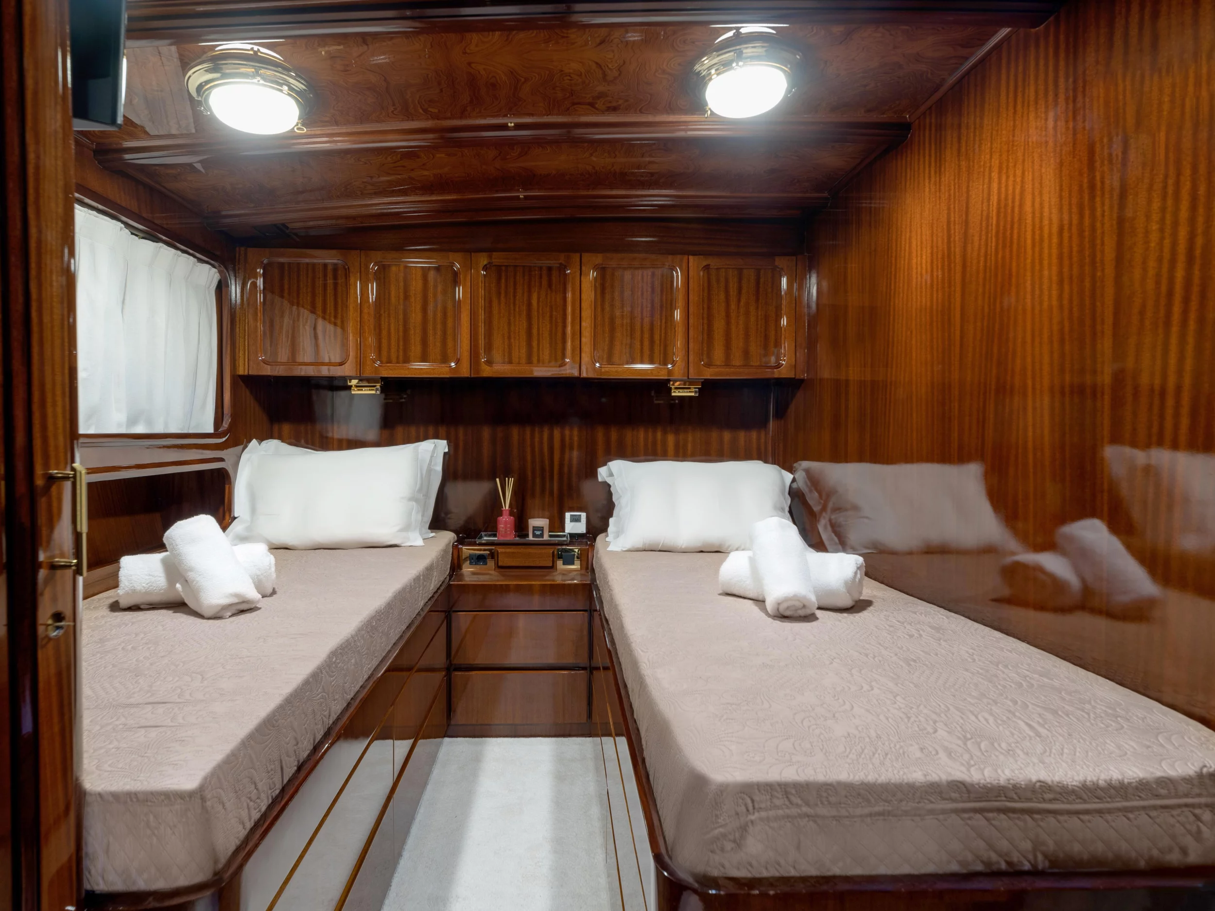 CCYD 85 (Spirit L) Interior image - 28
