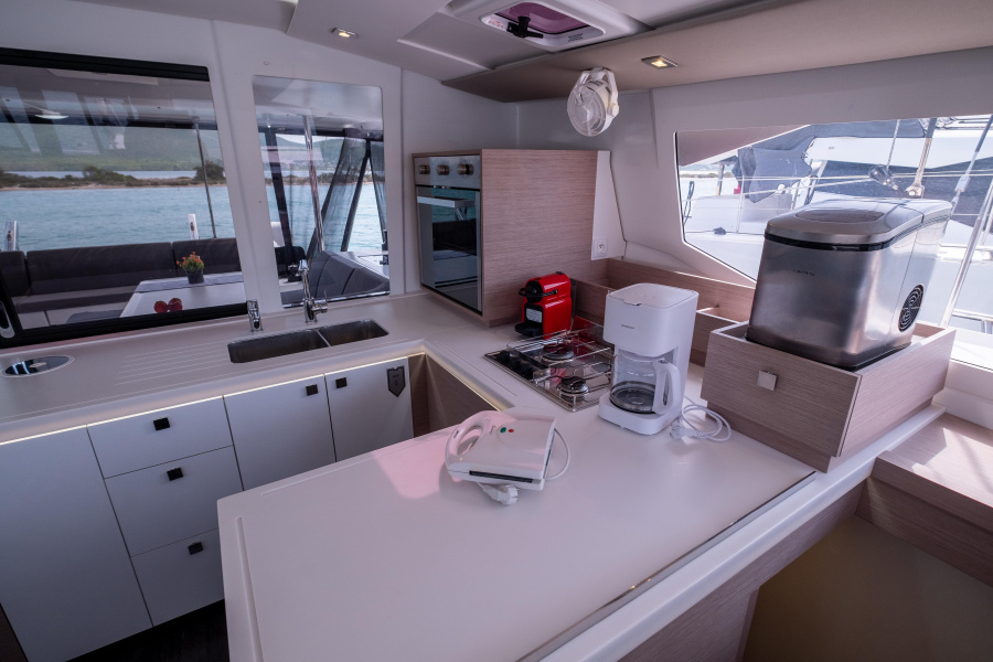 Fountaine Pajot Astréa 42 — photo 27