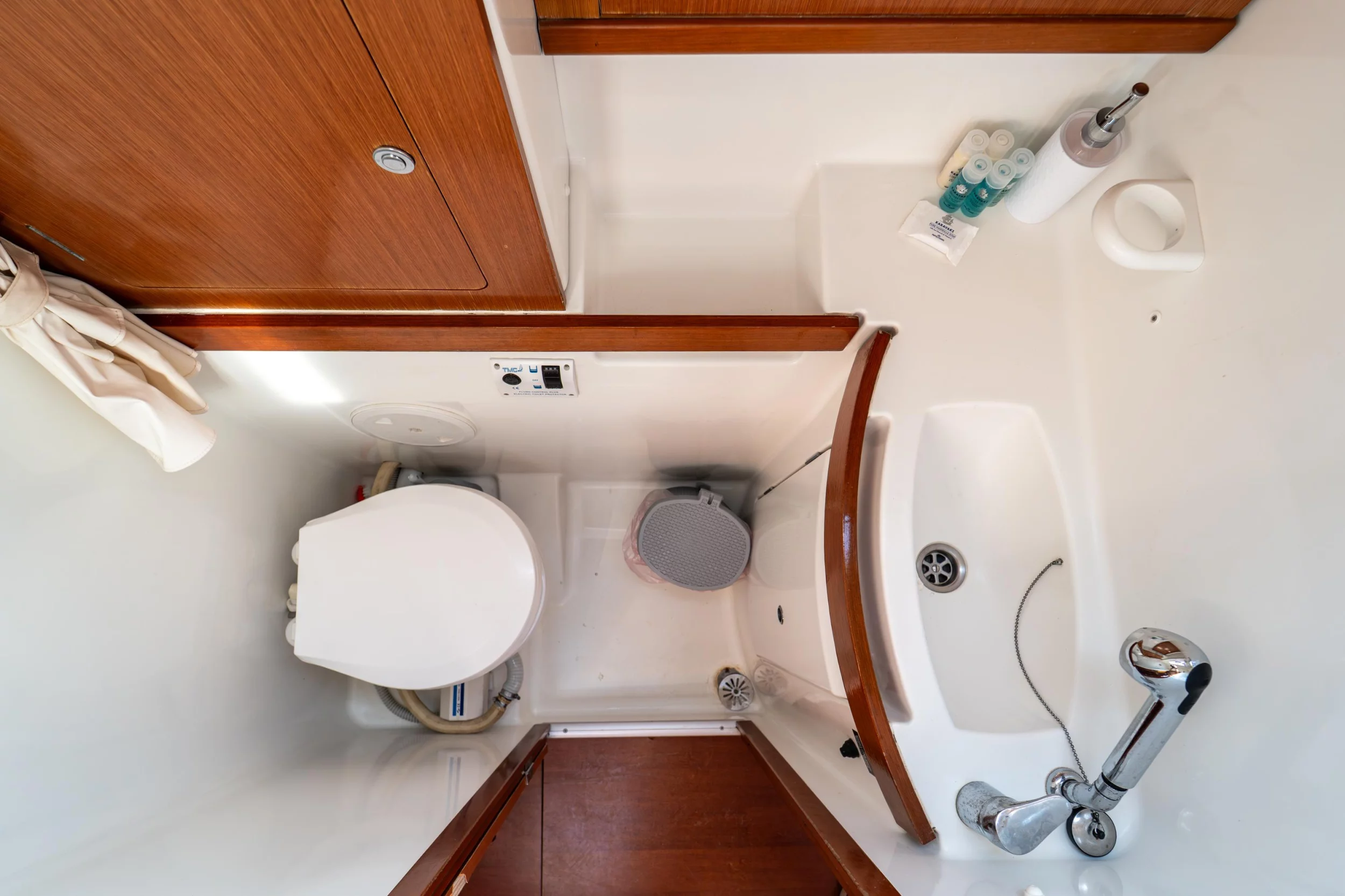 Beneteau 43 (Errika)  - 19