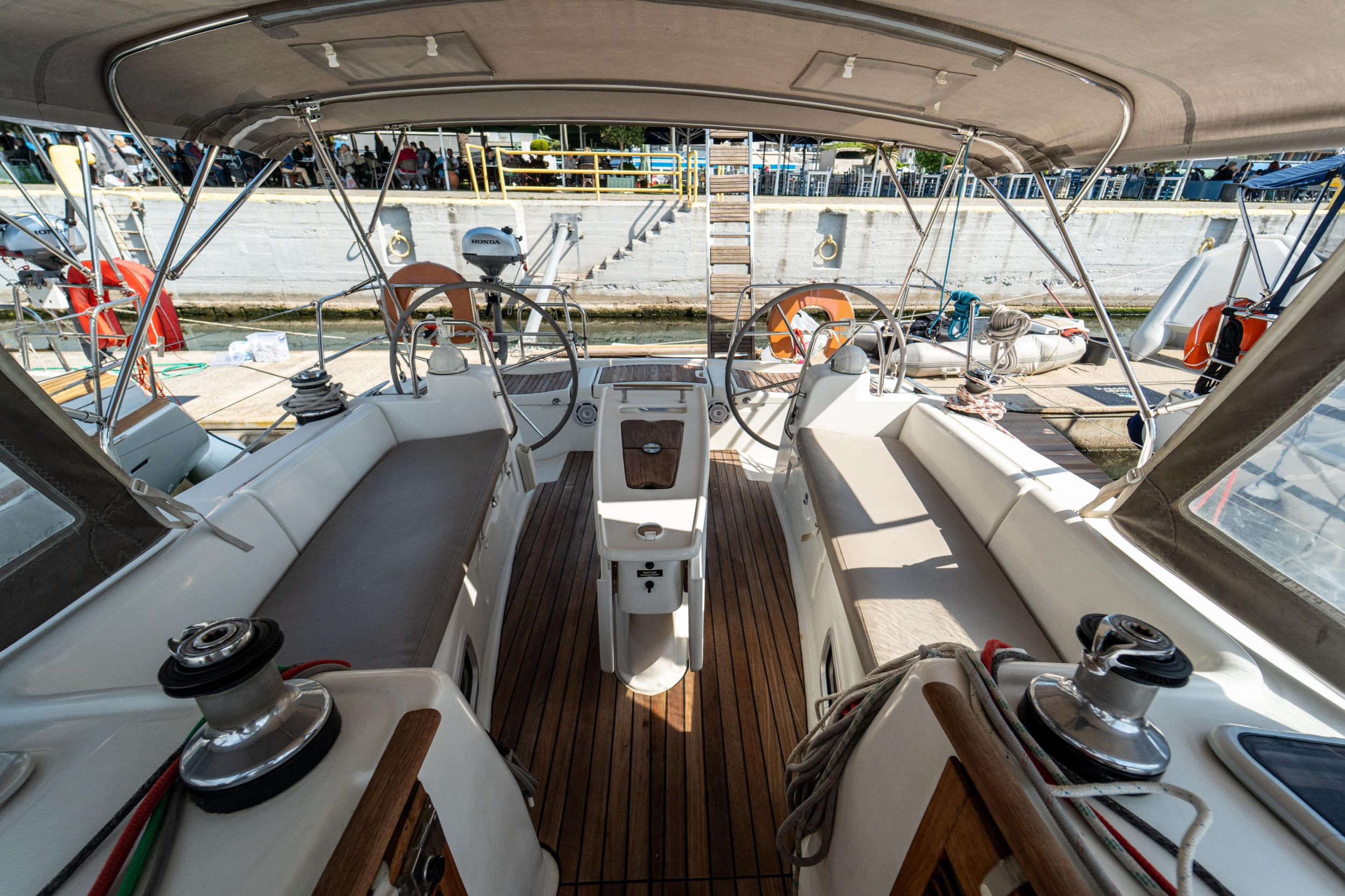 Photo #7 - Beneteau 43 (Errika) en Kavala - 17623
