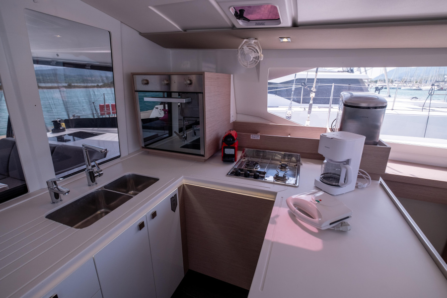 Fountaine Pajot Astréa 42 — photo 21