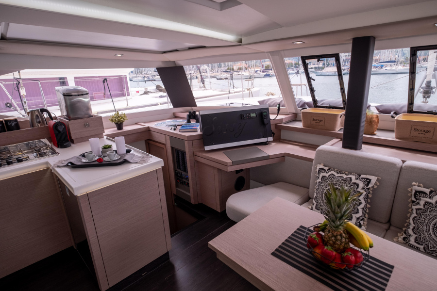 Fountaine Pajot Astréa 42 — photo 13