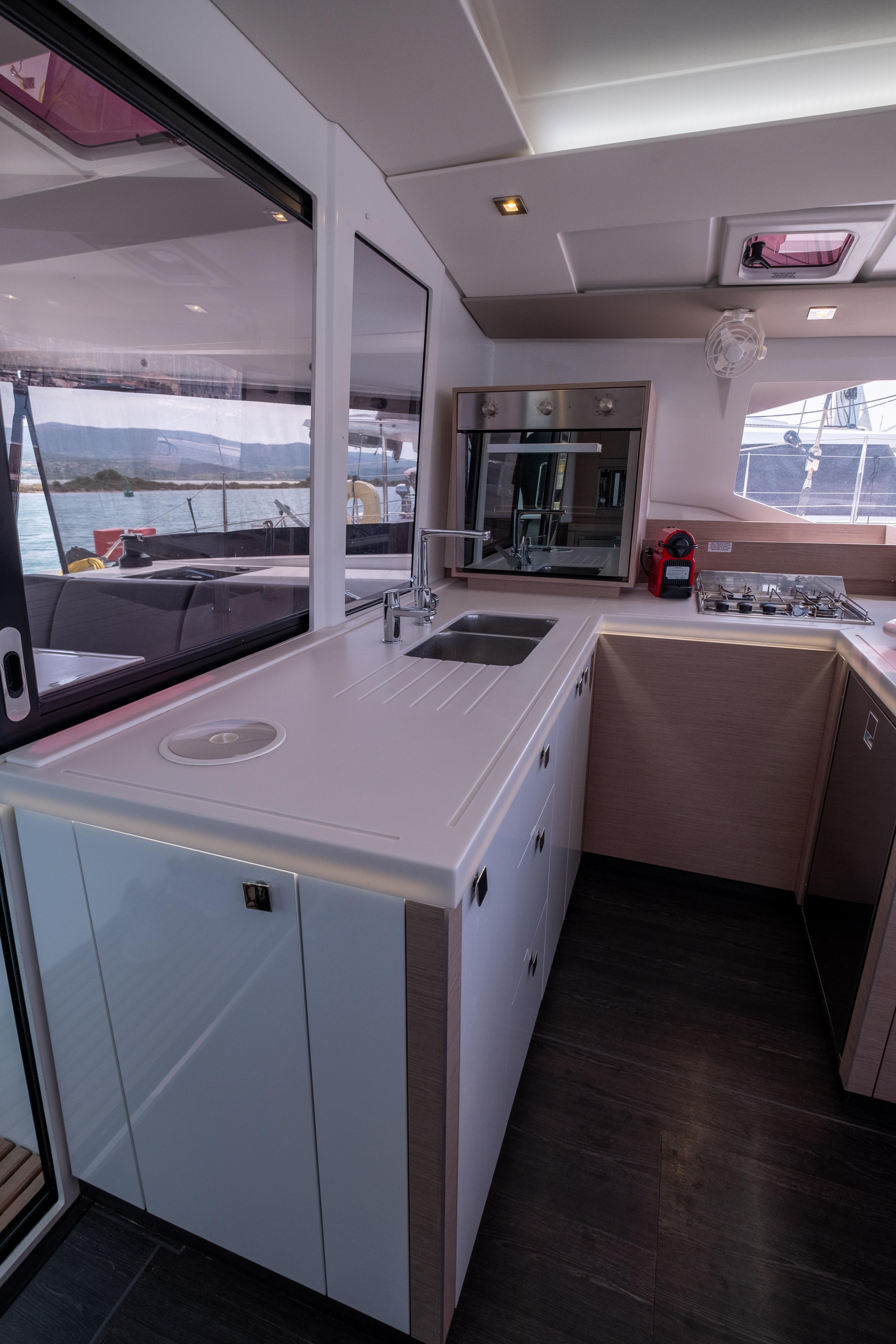 Photo #6 - Fountaine Pajot Astréa 42 (Orestes) in Lefkada - 12033