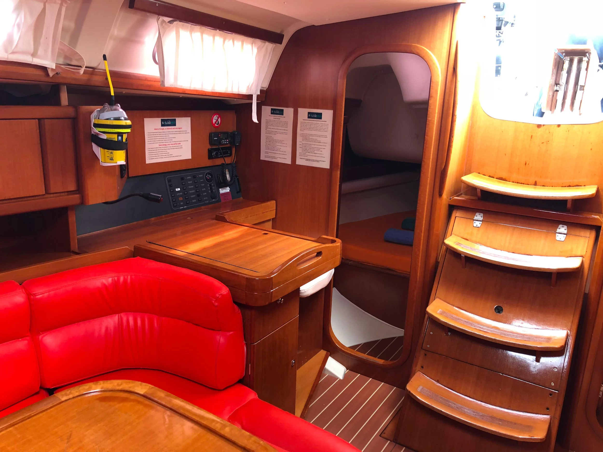 Dufour 365 Grand Large (Mentholad) Interior image - 9