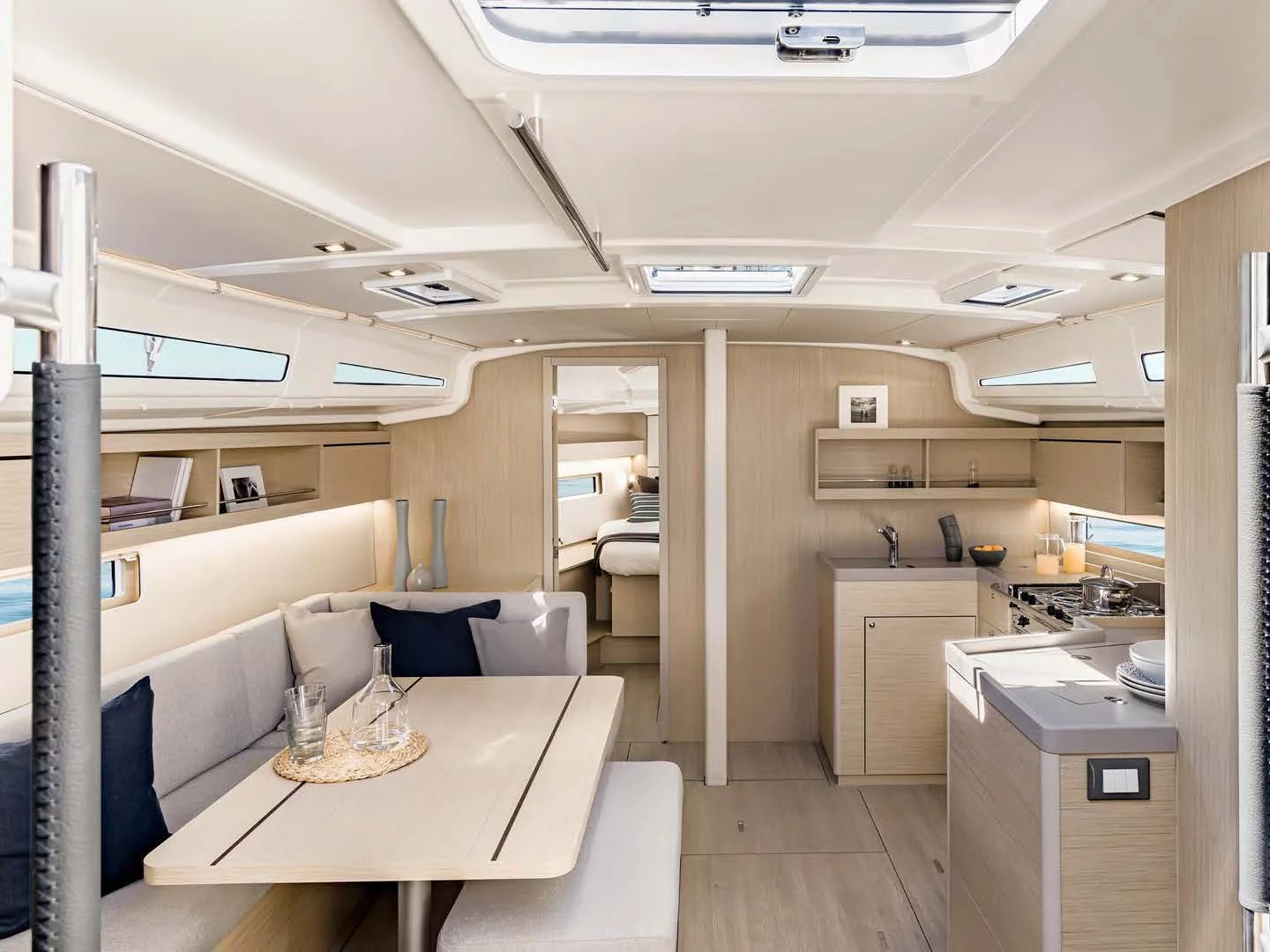 Oceanis 40.1 (LOL) Interior image - 12