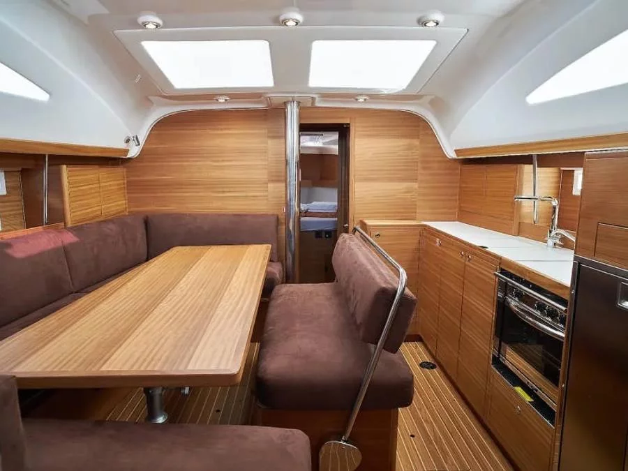 Elan Impression 45 (Sokol) Interior image - 1