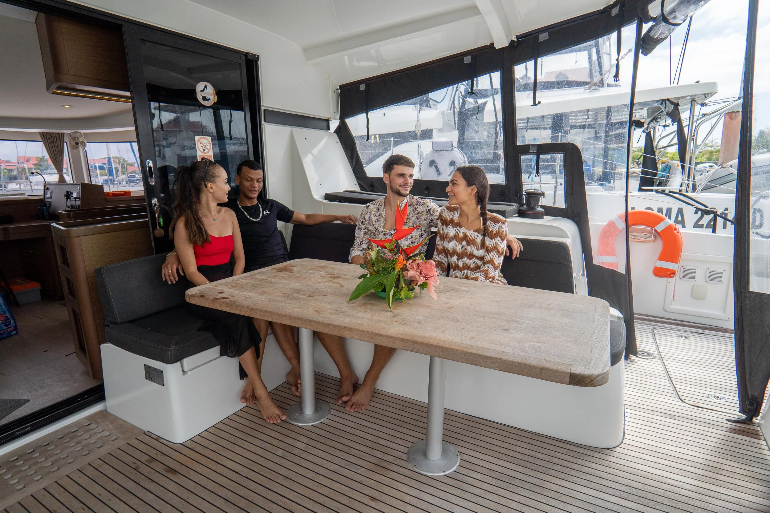 Lagoon 42 (Pazzona II) back saloon - 4