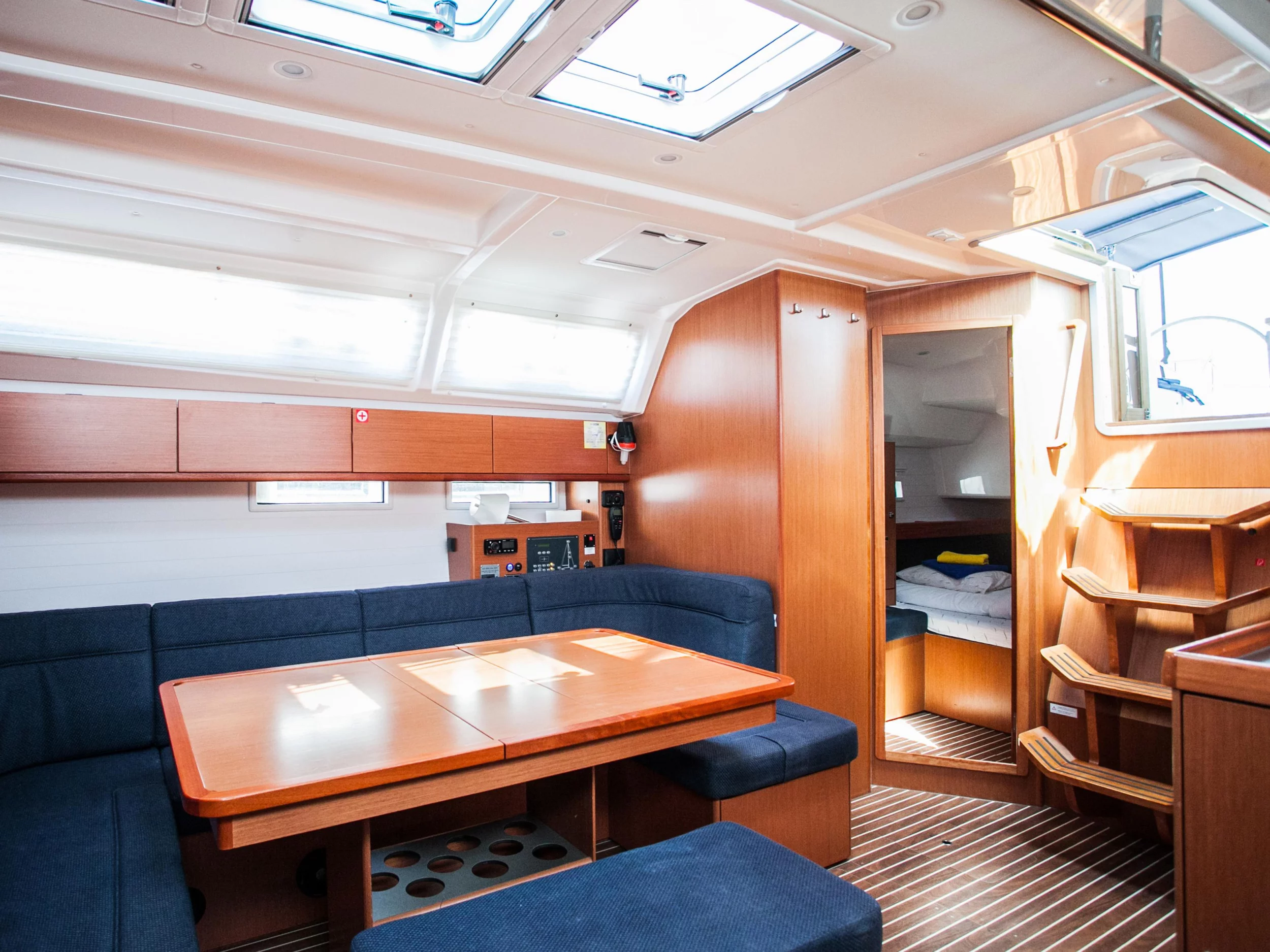 Bavaria Cruiser 46 (Lovro) Interior image - 3