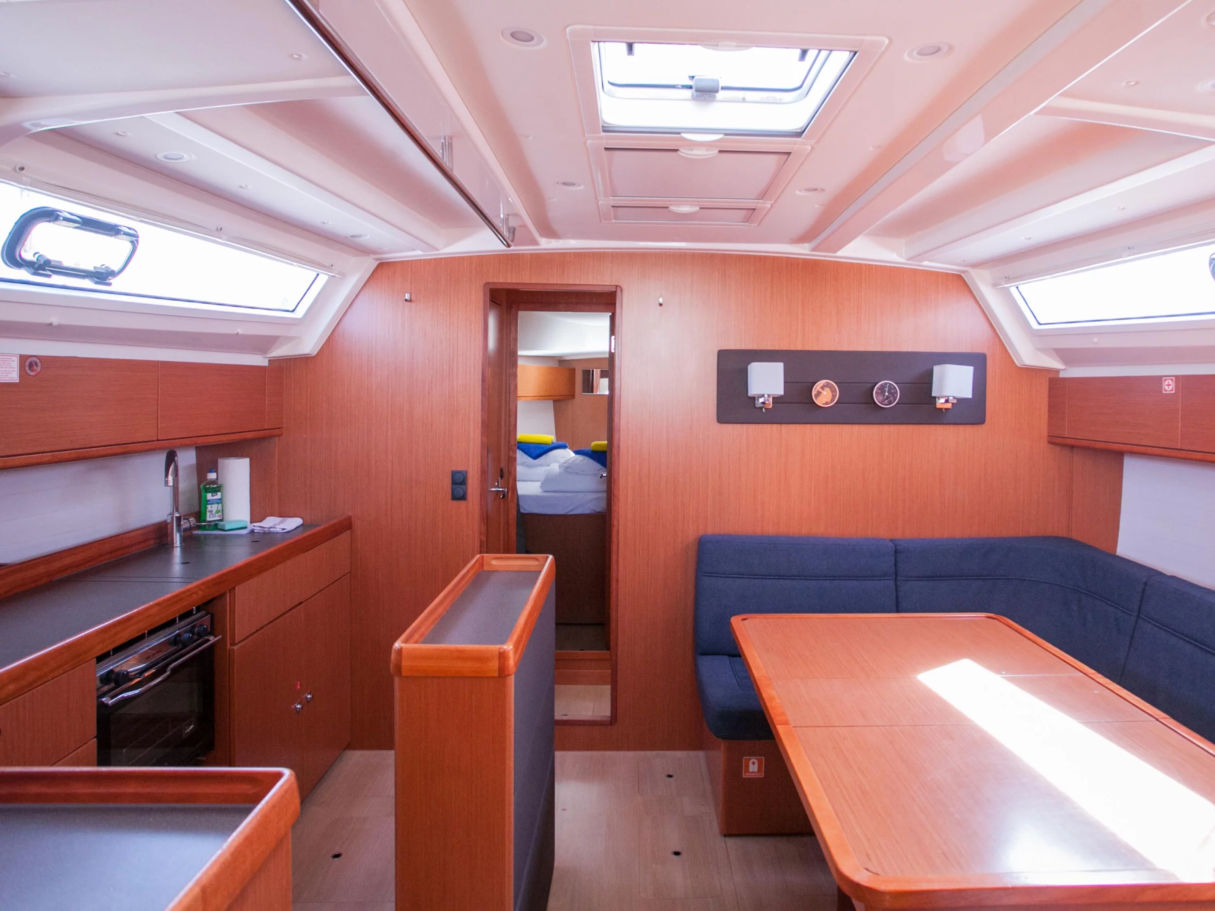 Bavaria Cruiser 46 (Set Point) Interior image - 5