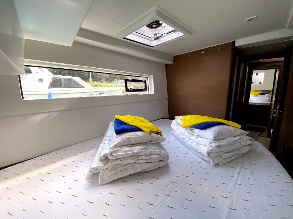Lagoon 40 (HEROINA)  - 3