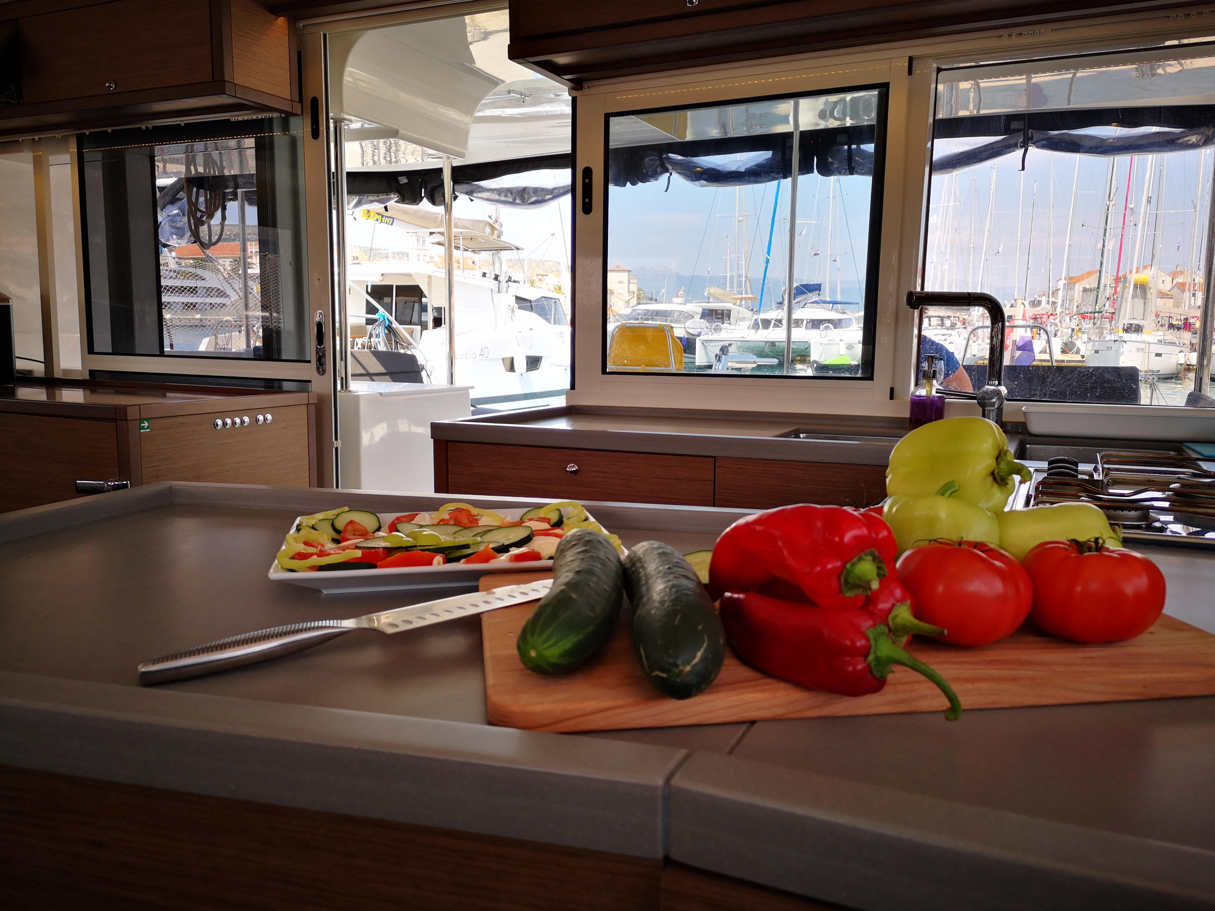 Photo #8 - Lagoon 450 Fly (CALM POINT) en Trogir - 9200