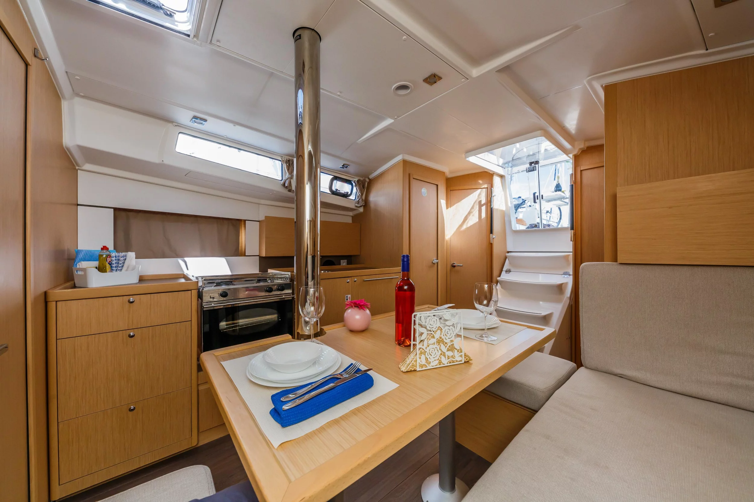 Oceanis 38.1 (Obsession)  - 16