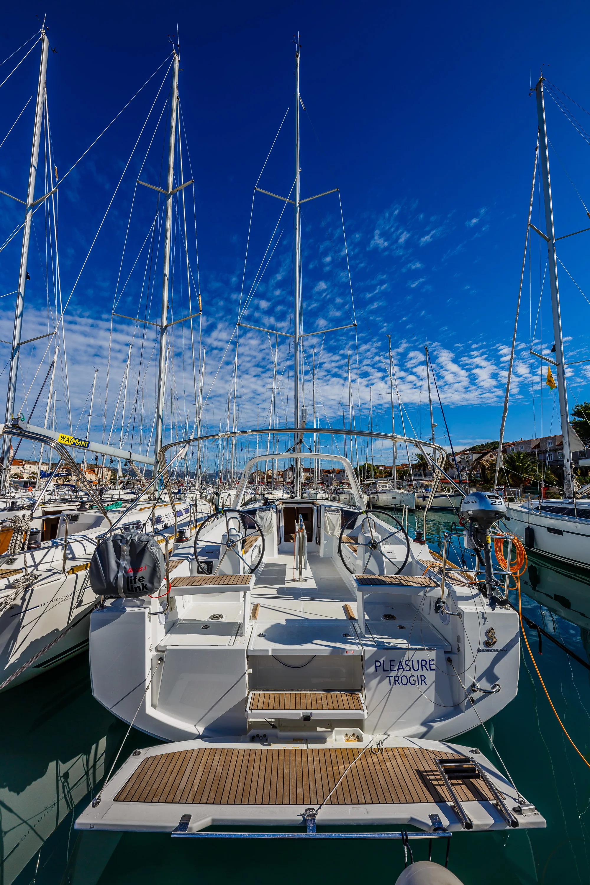 Oceanis 38.1 (Pleasure)  - 7