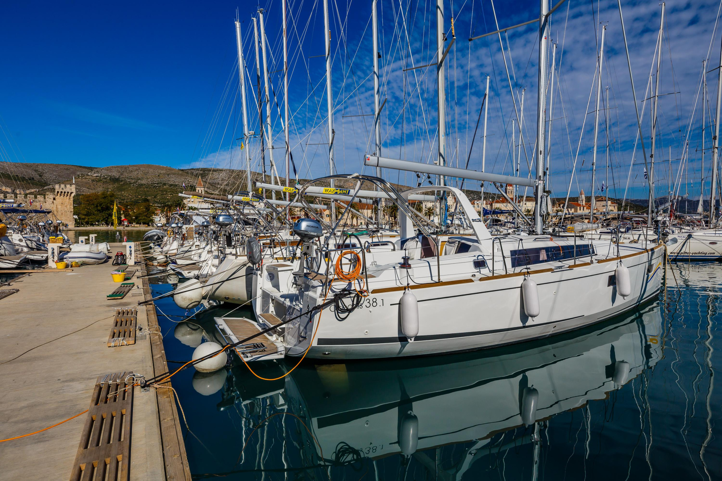 Photo #2 - Oceanis 38.1 (Pleasure) in Trogir - 6906