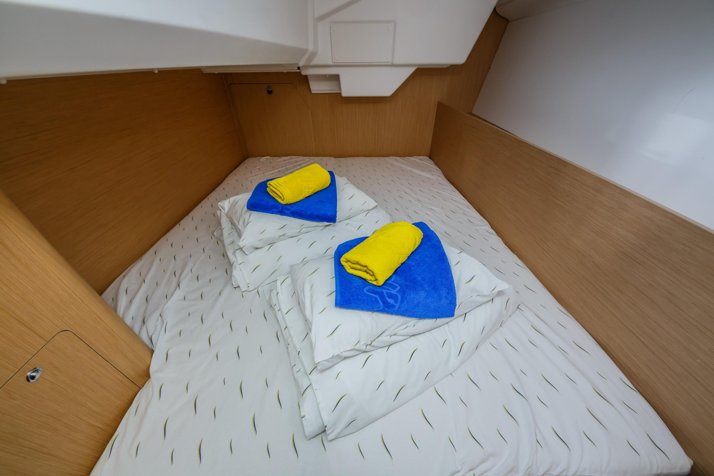 Photo #11 - Oceanis 38.1 (Pleasure) in Trogir - 6906