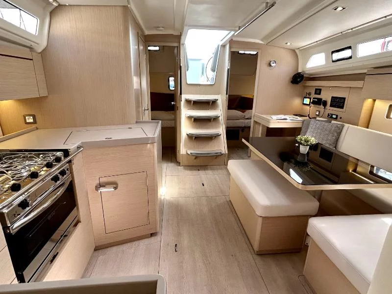 Oceanis 40.1 (Valkyrie)  - 4