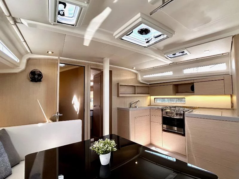 Oceanis 40.1 (Valkyrie)  - 5