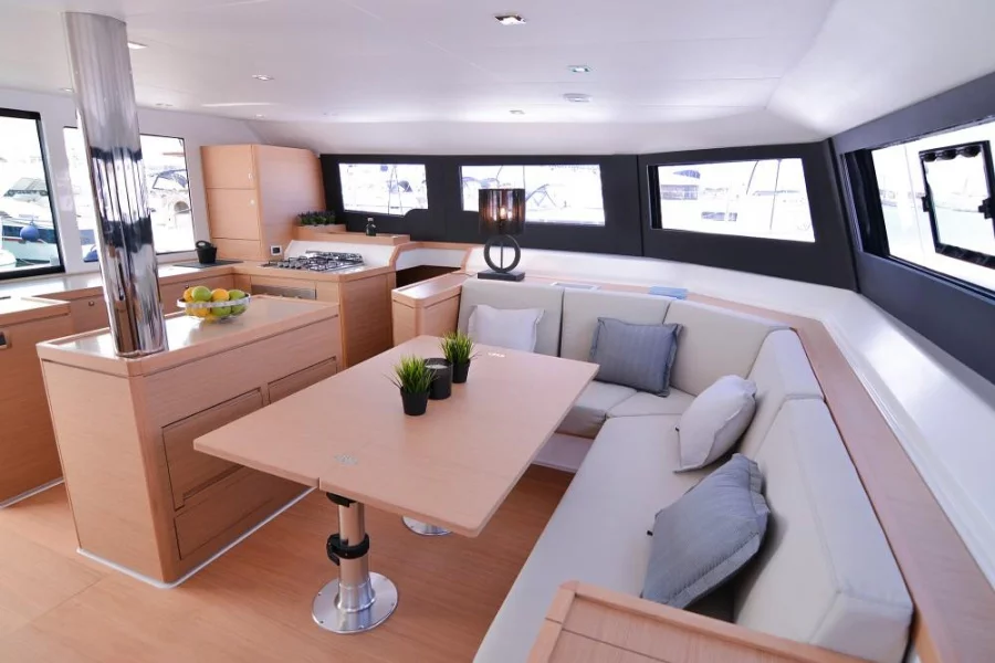 Dufour Catamaran 48 (Frida)  - 11