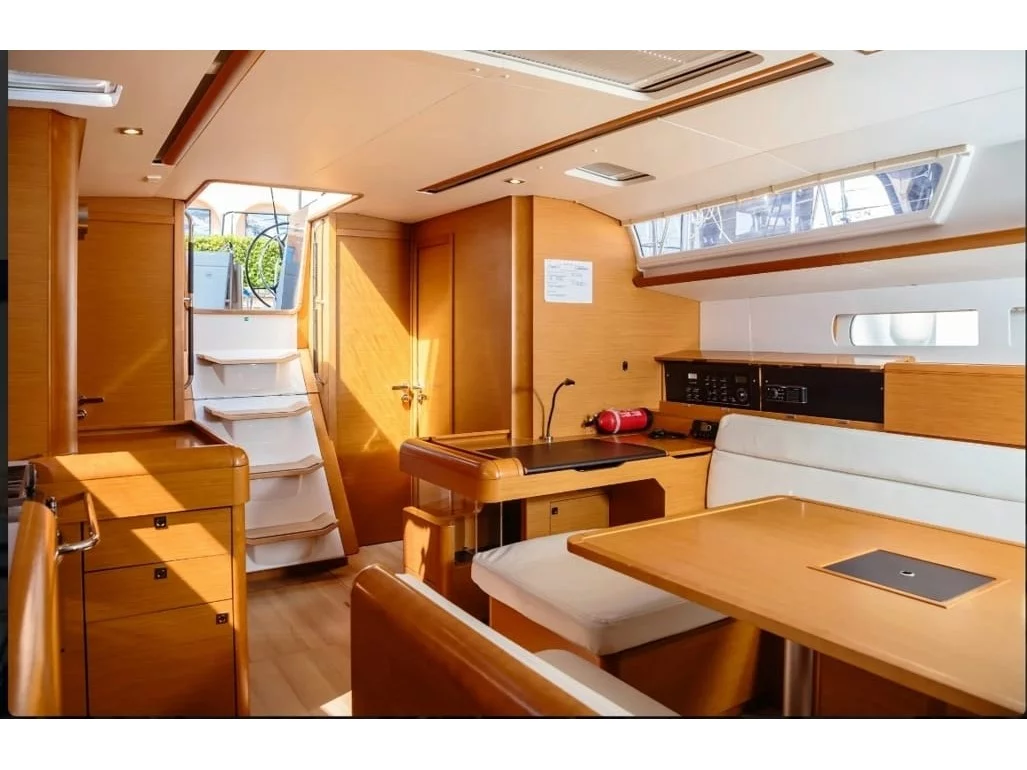 Sun Odyssey 519 "Kalos (Kalos) Interior image - 2