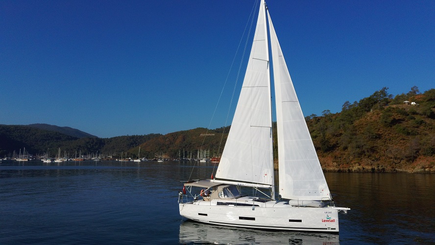 Photo #2 - Dufour 390 (La Luz) in Fethiye - 16535
