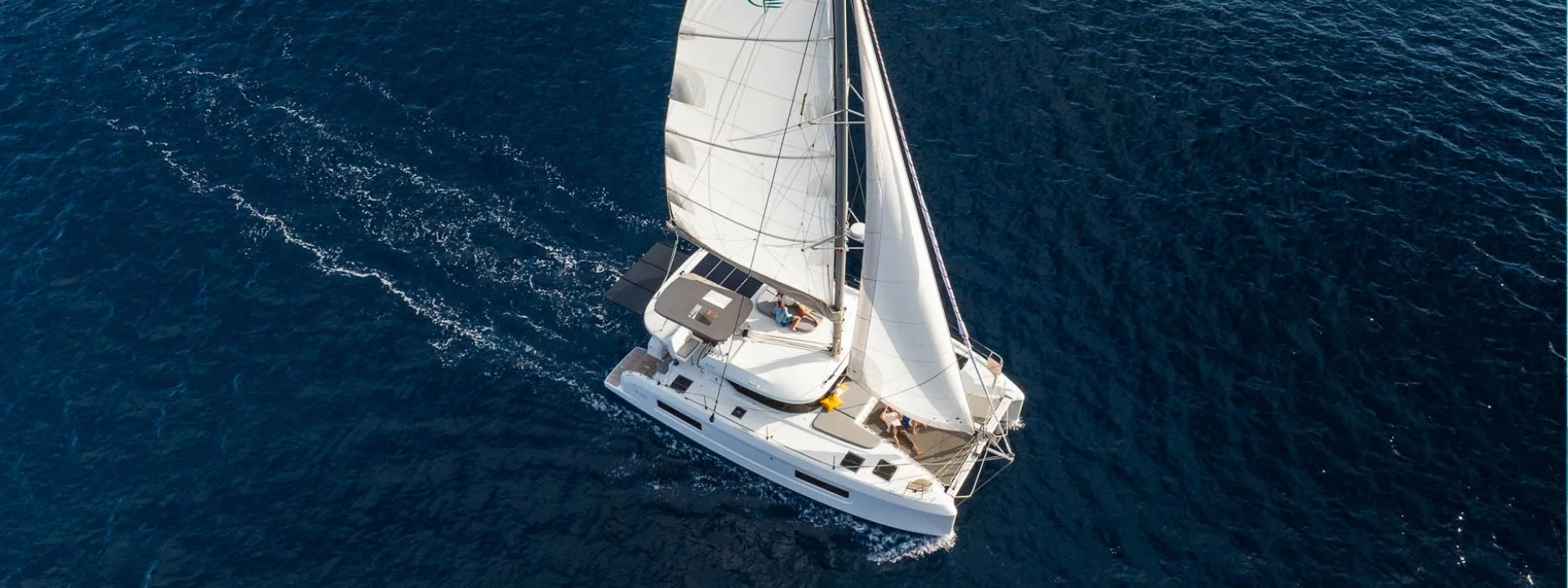 Lagoon 38 (Blue Horizon)  - 12