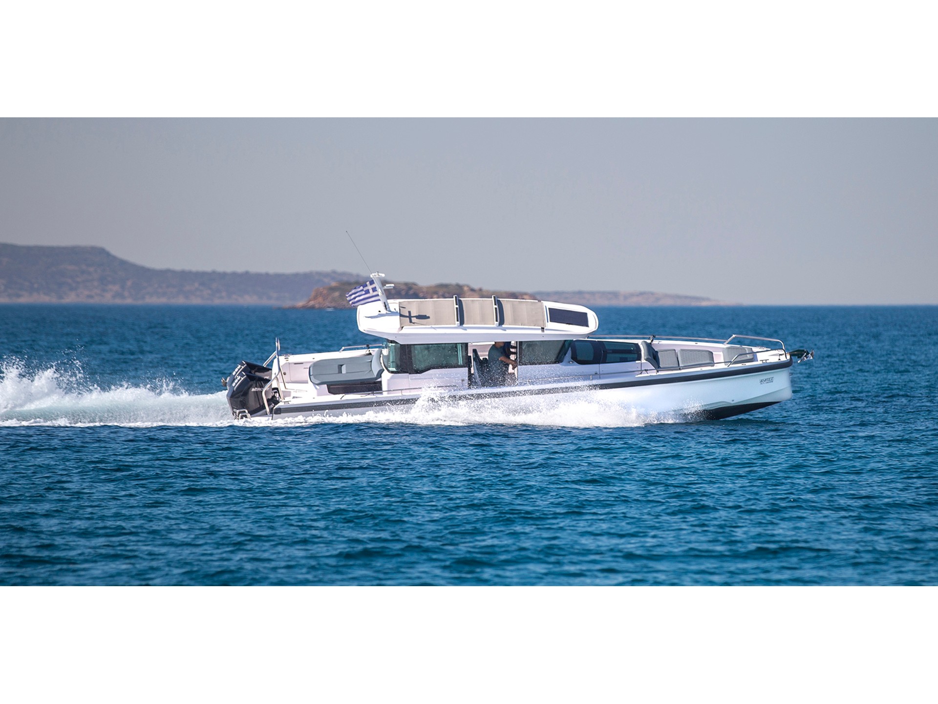 Photo #1 - Axopar 37 XC Cross Cabin (2 cabins) (EVA II) en Athènes - 62043