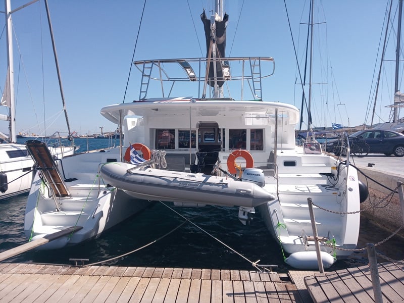 Photo #1 - Lagoon 450 Flybridge (Golden Dream) en Lavrion - 8206