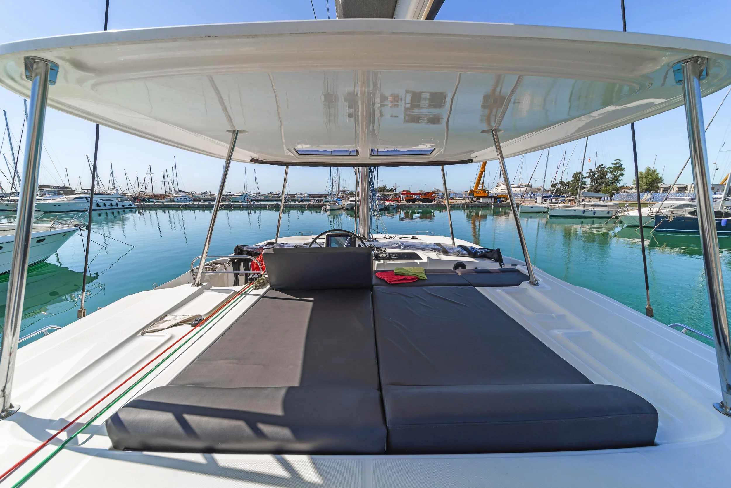 Lagoon 46 & GEN & WM (Harmony)  - 22