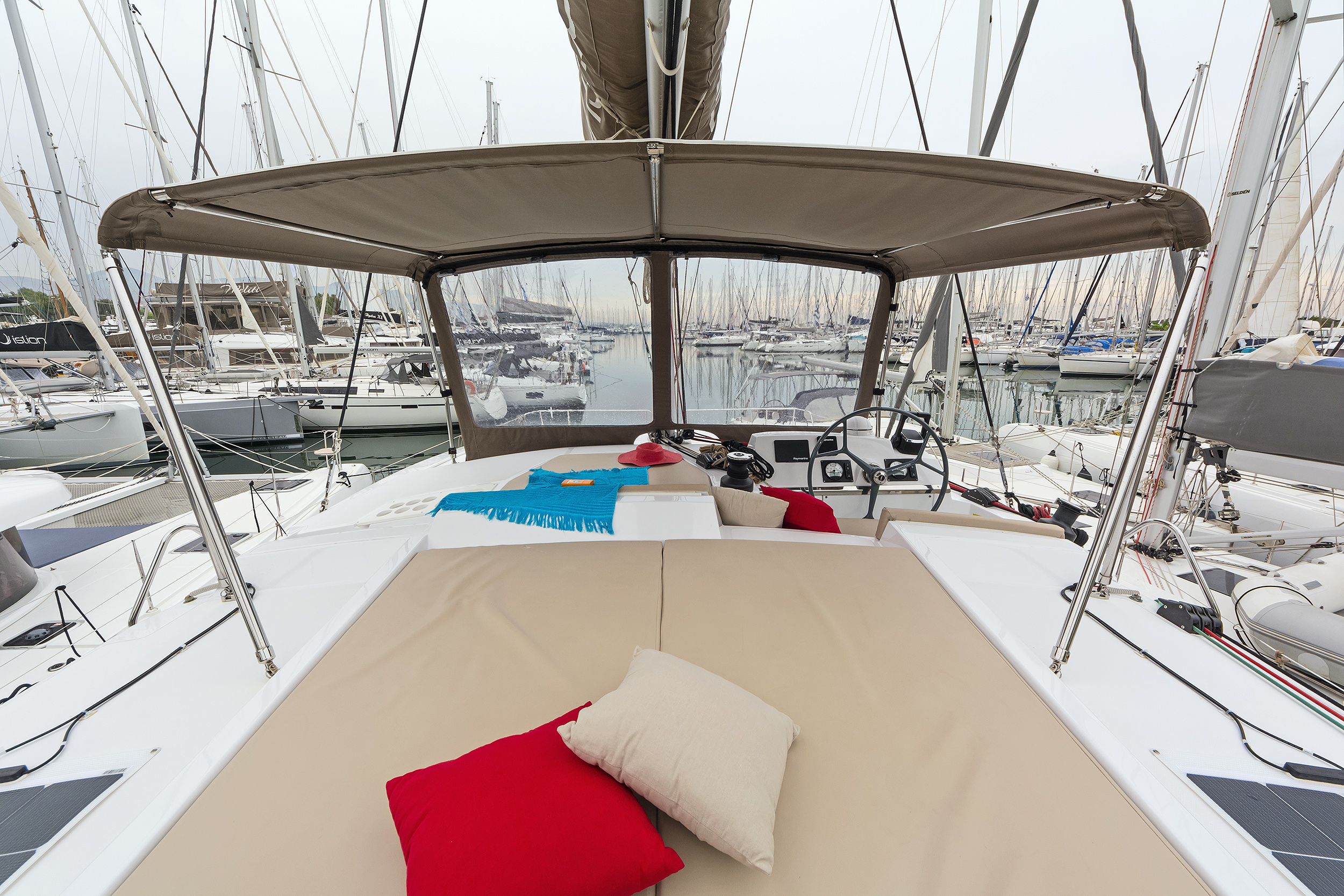 Photo #17 - Bali 4.1 (Golden Waters) en Athènes - 11357