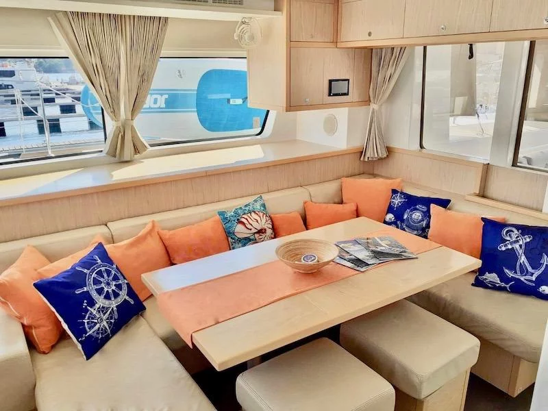Lagoon 52-4 (JESSY) Interior image - 4