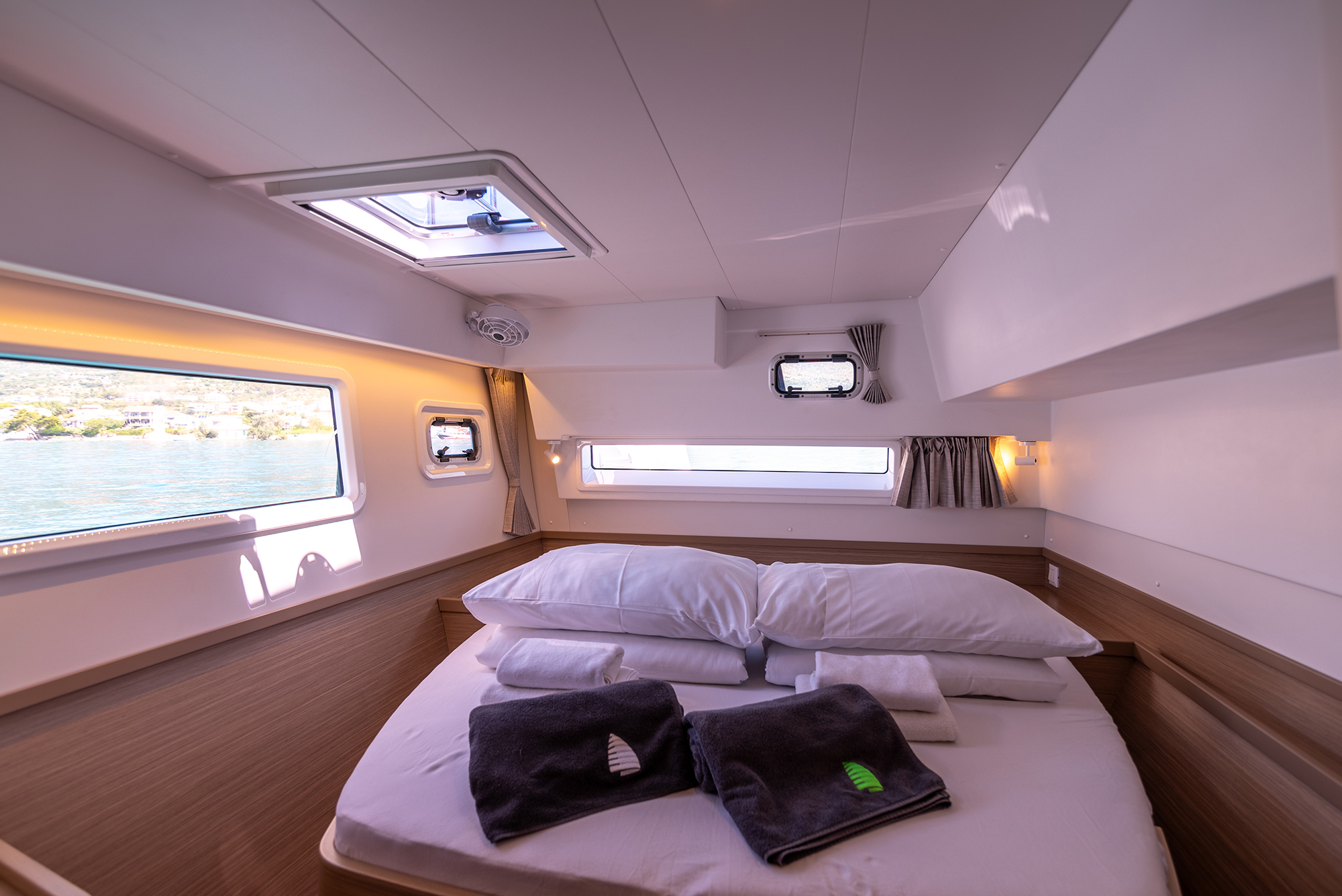 Lagoon 42 Owner version — photo 14
