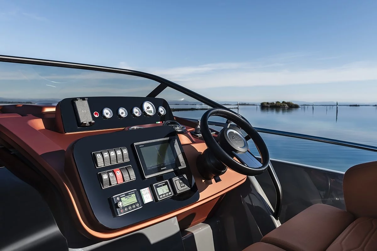 Cranchi E30 Endurance (Aurora)  - 21