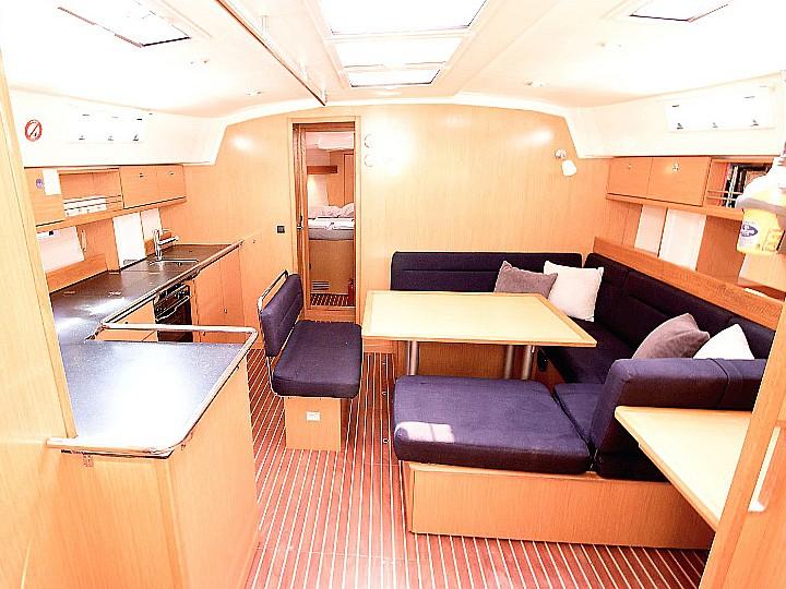 Interior image - 1