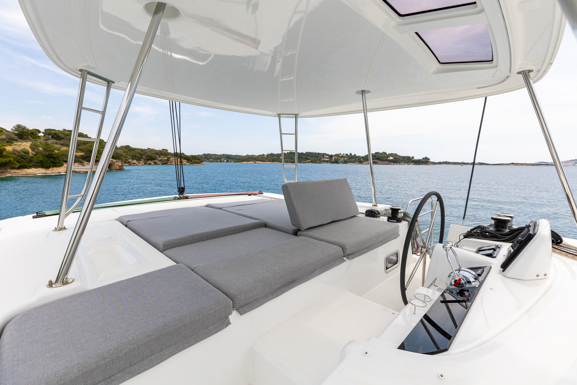 Photo #3 - Lagoon 46 (WINDEA) in Porto Heli - 18175
