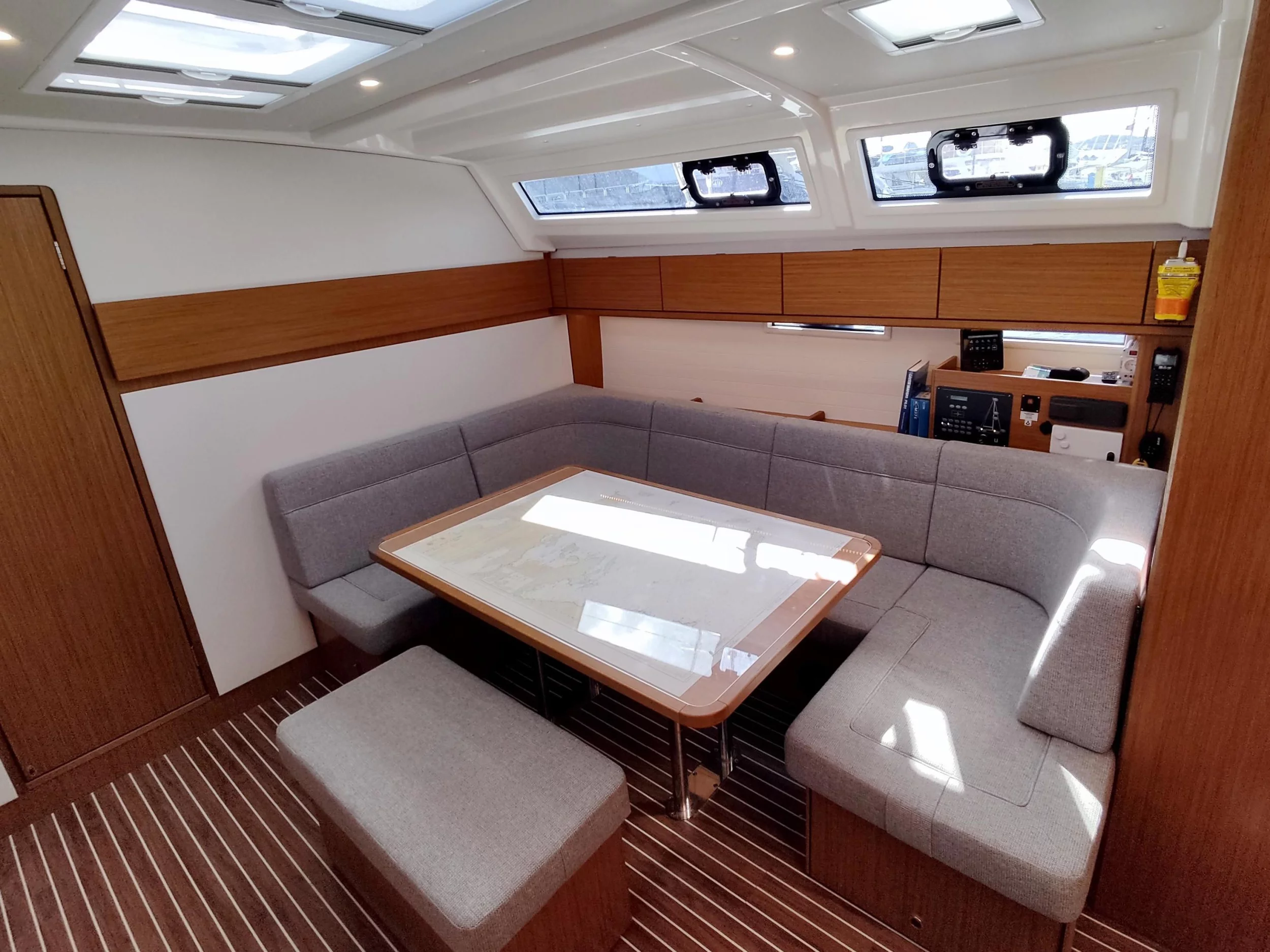 Bavaria Cruiser 46 Style (Io) Interior image - 7