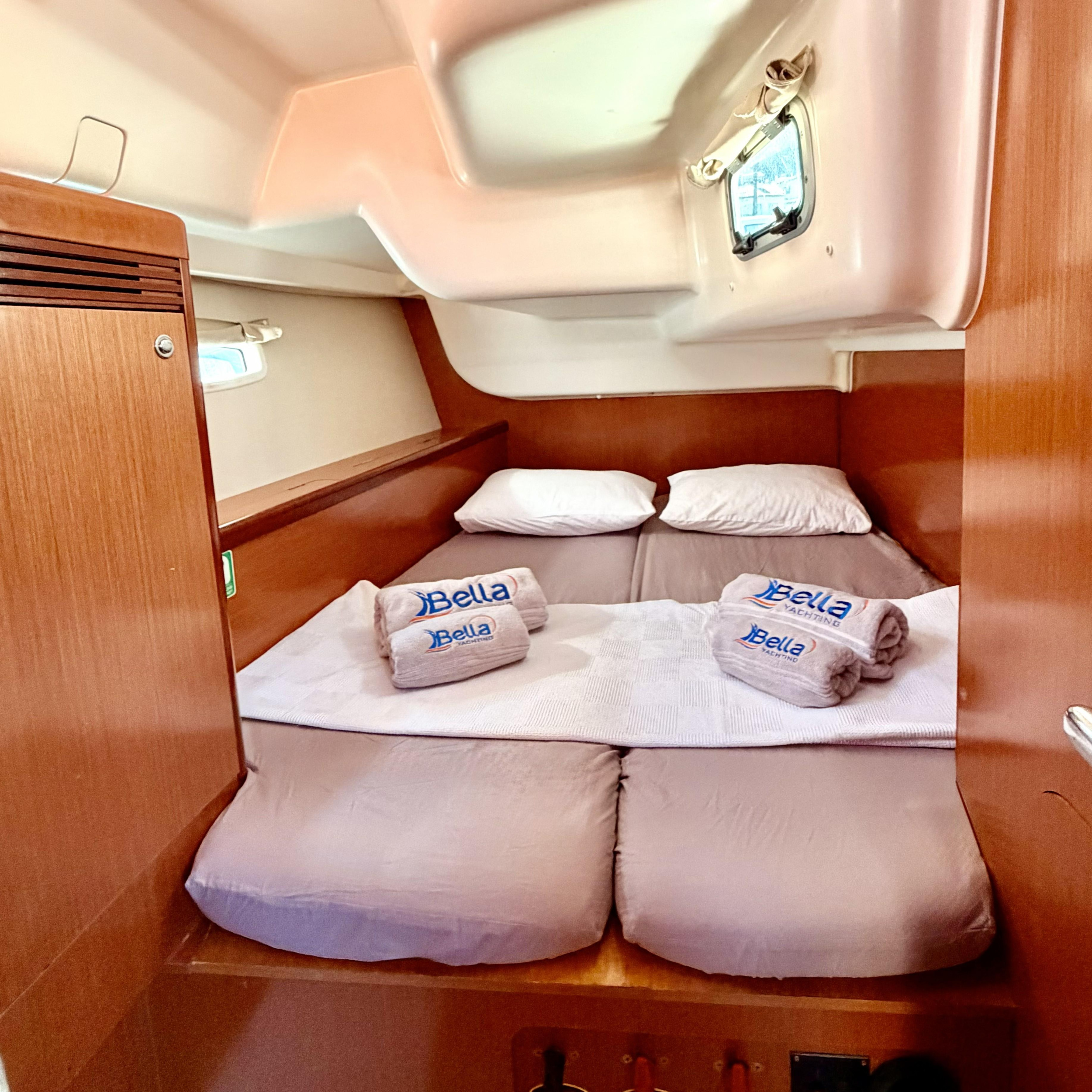 Beneteau Oceanis 40 Tigre — photo 9