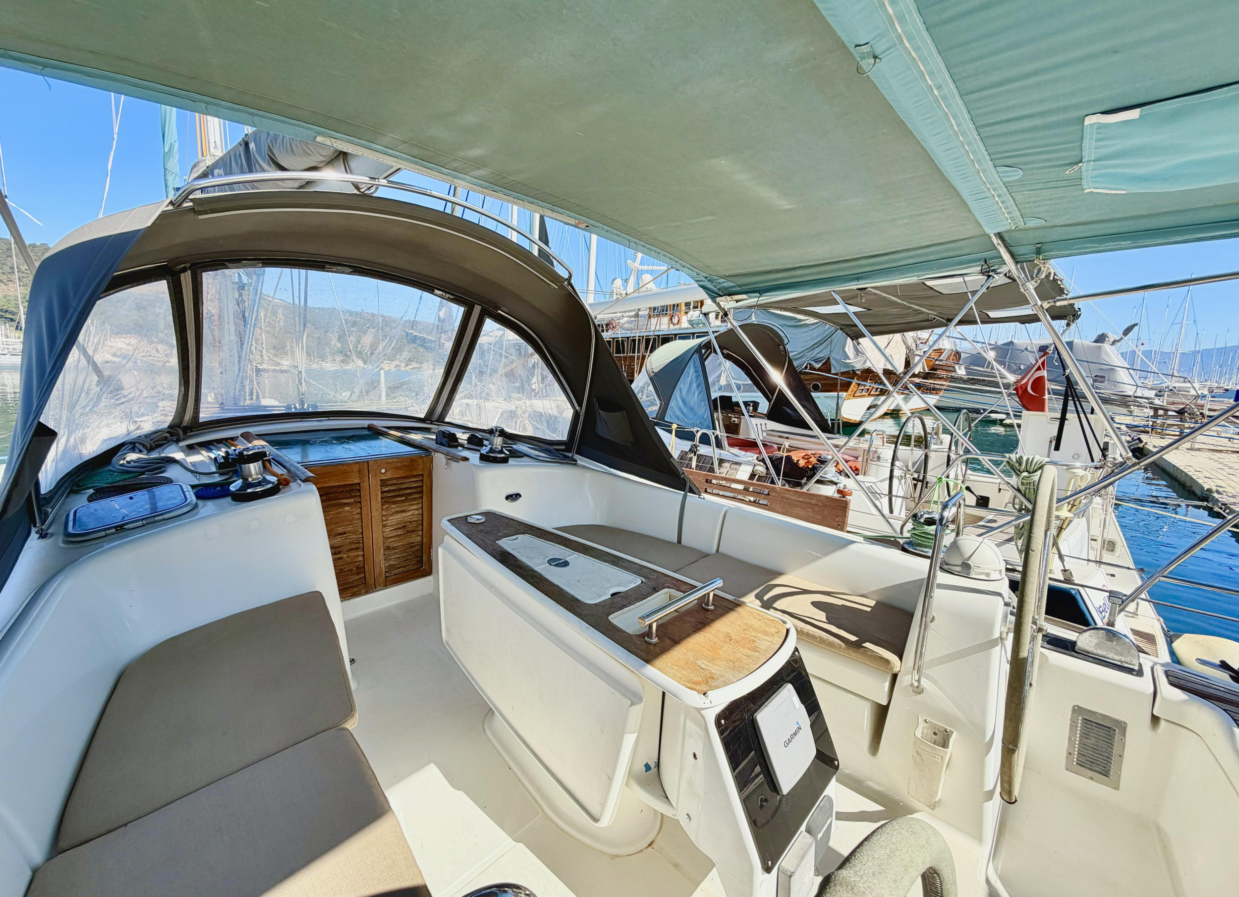 Beneteau Oceanis 40 Tigre — photo 2