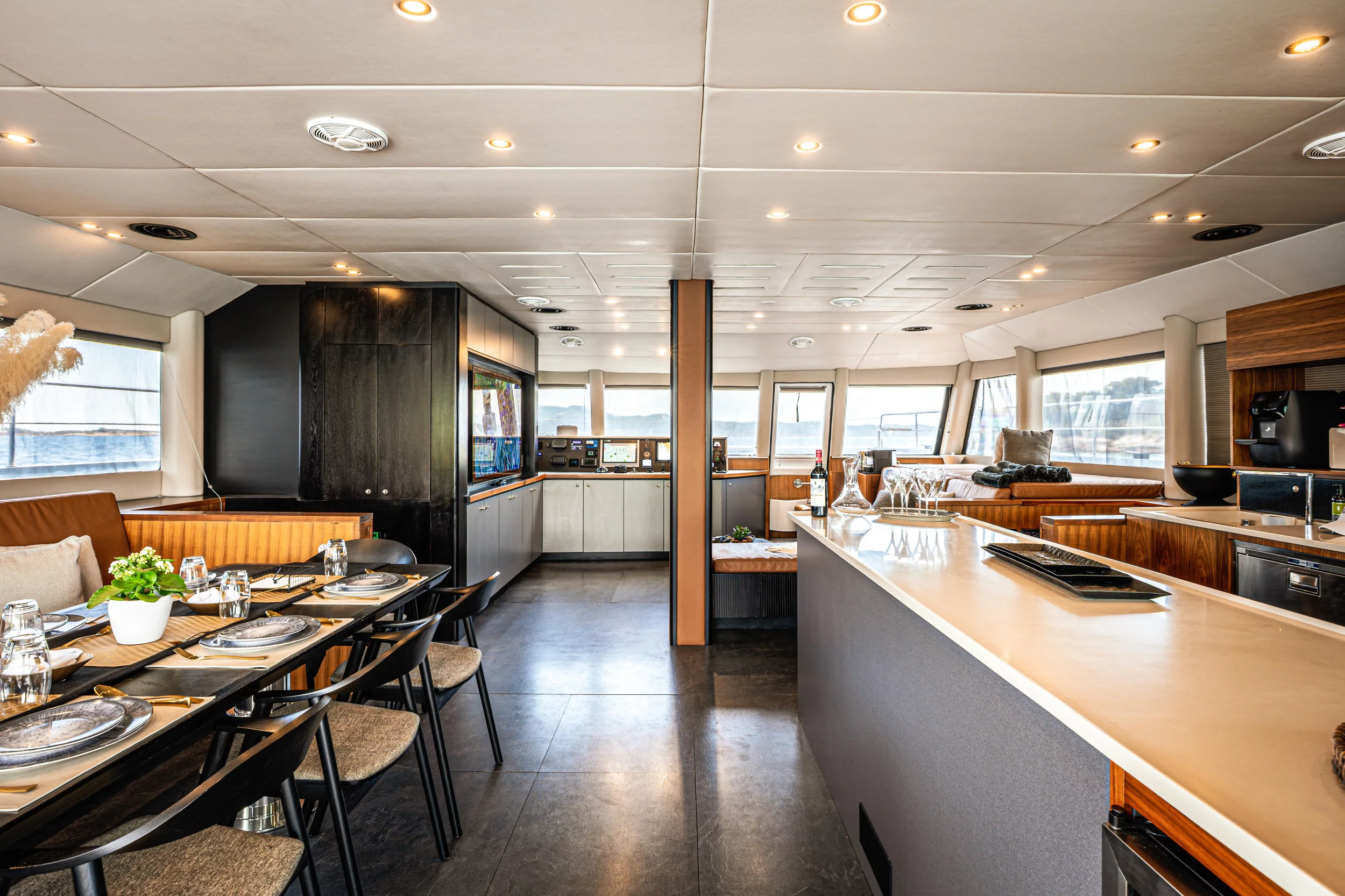 Catamaran J-Yachts (HANI I (VAT included - APA 25% not included))  - 31