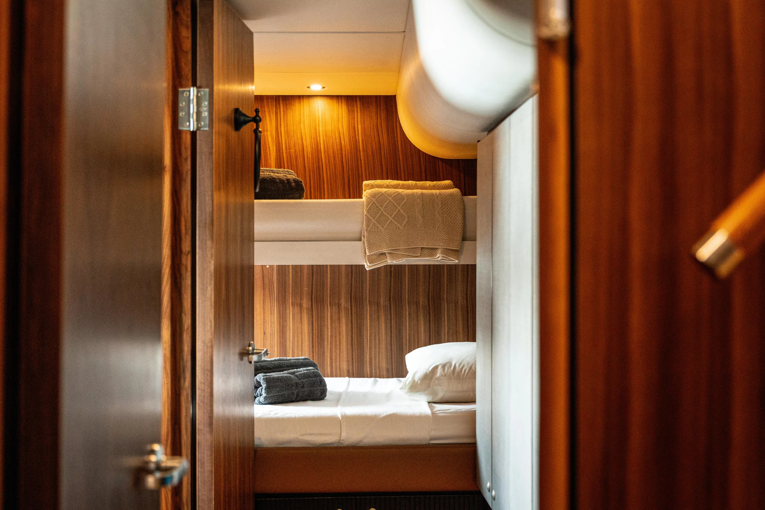 Catamaran J-Yachts (HANI I (VAT included - APA 25% not included))  - 13