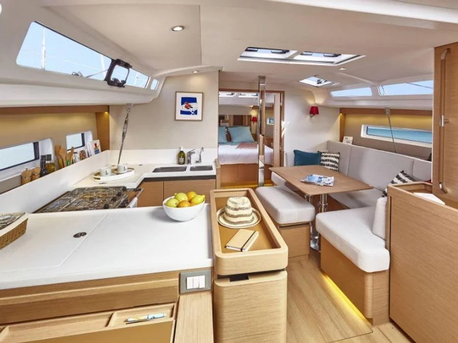 Sun Odyssey 440 (Corcho XIII) Interior image - 2