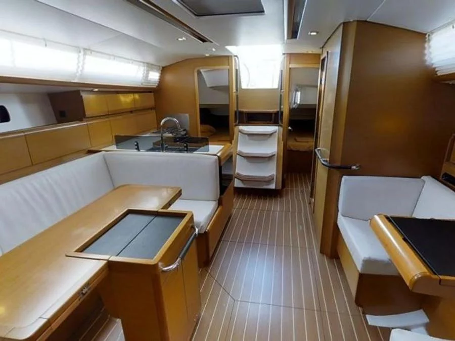 Sun Odyssey 49 (Corcho XVI) Interior image - 4